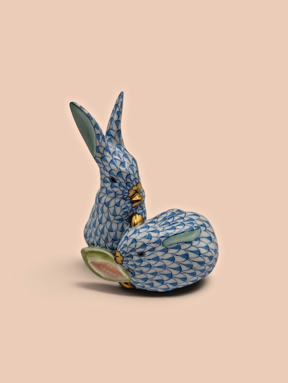 Herend Hungary Porcelain Pair Rabbits Bunnies Blue Fishnet 5326 Gold Accents